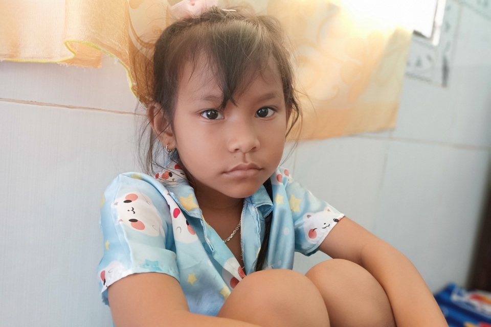 Xót xa hoàn cảnh anh bán cá quên mình cứu người, bỏ lại vợ con nheo nhóc - 5 Xót xa hoàn cảnh anh bán cá quên mình cứu người, bỏ lại vợ con nheo nhóc - 5