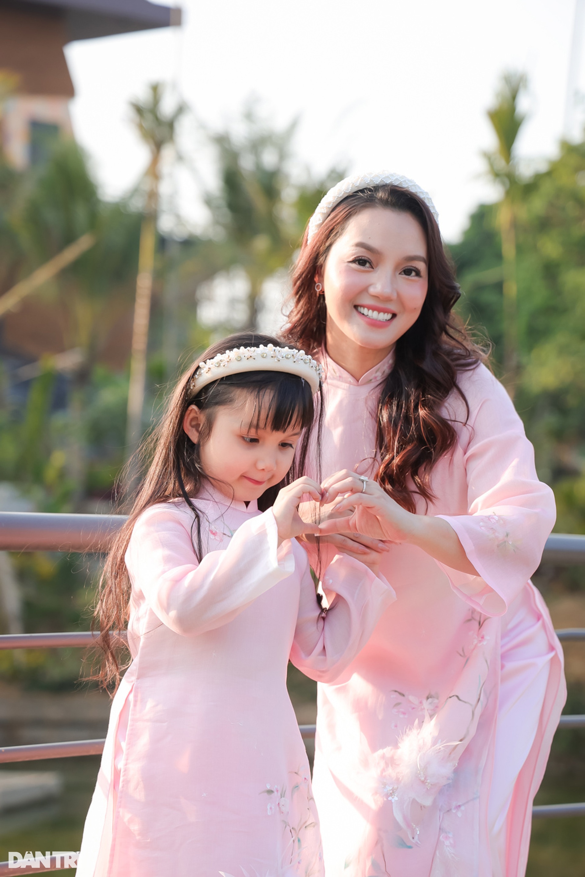 Ca sĩ Nguyễn Ngọc Anh và ký ức về Tết xưa, bán hàng xén cho bà ngoại - 6 Ca sĩ Nguyễn Ngọc Anh và ký ức về Tết xưa, bán hàng xén cho bà ngoại - 6