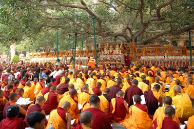 Sang Ấn Độ cung nghinh ngọc xá lợi Phật Thích Ca   