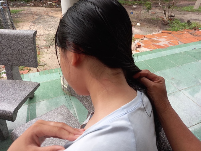 Cô bé 13 tuổi bị đánh và làm nhục rồi tung hình ảnh lên mạng - Ảnh 2. Cô bé 13 tuổi bị đánh và làm nhục rồi tung hình ảnh lên mạng - Ảnh 2.