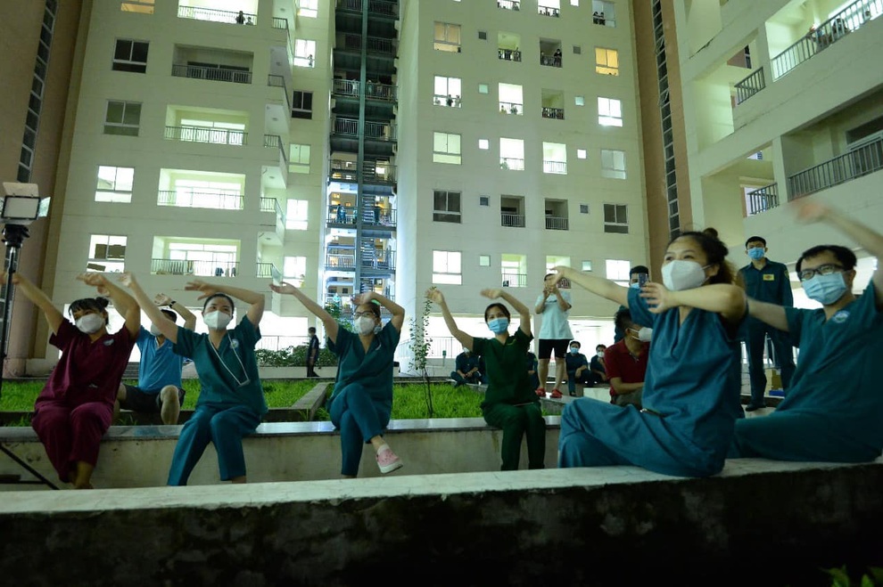 Nghệ sĩ và hành trình tiếp sức chống Covid-19 ở các bệnh viện dã chiến - 13 Nghệ sĩ và hành trình tiếp sức chống Covid-19 ở các bệnh viện dã chiến - 13