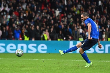 Trung vệ Bonucci: "Italia không sợ hãi khi chơi trên sân Wembley"