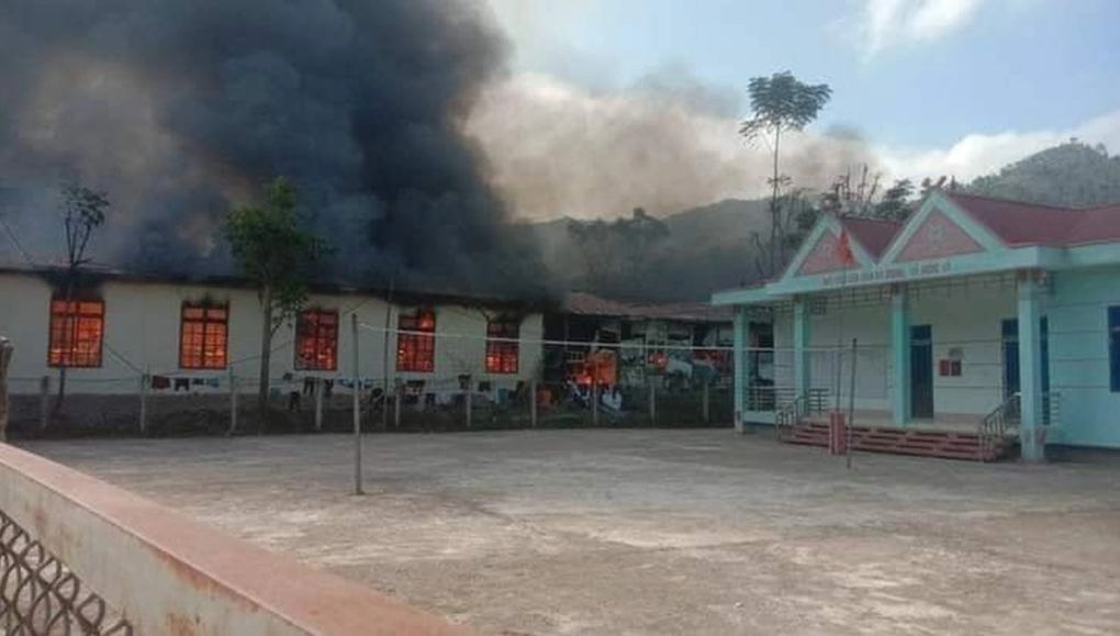 Bộ Giáo dục gửi thư chia buồn tới nạn nhân vụ cháy trường bán trú ở Sơn La - 1