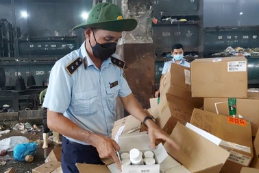 Lãnh đạo Bộ Y tế chỉ rõ hành vi tiếp tay cho vấn nạn mỹ phẩm giả tràn lan