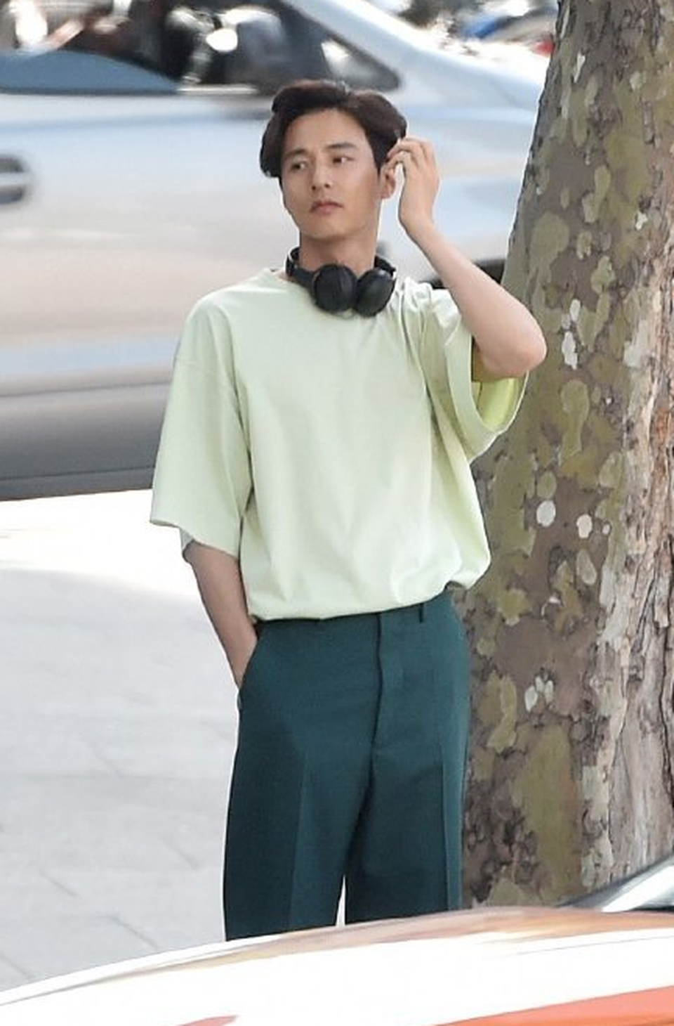 Bị chụp trộm, Won Bin vẫn khẳng định nhan sắc “mỹ nam” - 8