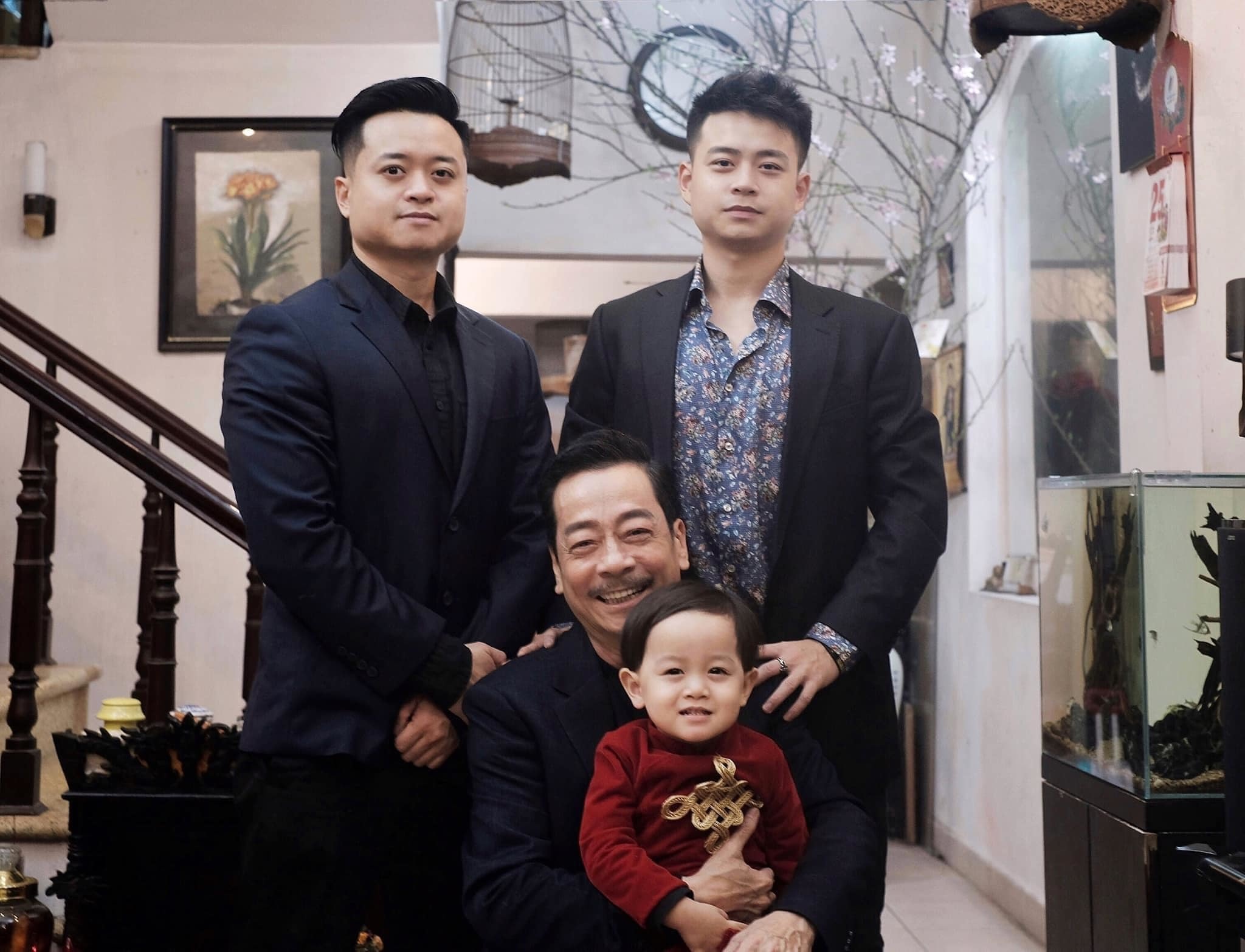 Việt Anh tiết lộ lý do chức Chủ tịch CLB của NSND Hoàng Dũng chưa ai thay - 6 Việt Anh tiết lộ lý do chức Chủ tịch CLB của NSND Hoàng Dũng chưa ai thay - 6