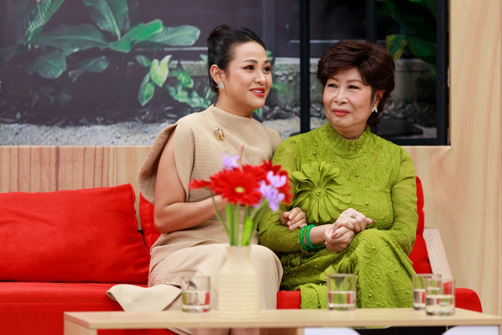 Nàng dâu khóc thét ngày ra mắt mẹ chồng tương lai toàn đóng vai phản diện - 1 Nàng dâu khóc thét ngày ra mắt mẹ chồng tương lai toàn đóng vai phản diện - 1