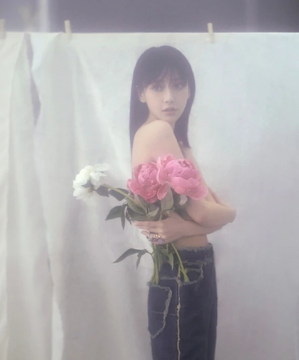 Angelababy lộ thân hình gầy gò đáng báo động - 9 Angelababy lộ thân hình gầy gò đáng báo động - 9