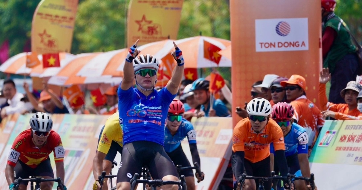 View - Tay đua đẳng cấp thế giới lần thứ 5 thắng chặng tại giải xe đạp toàn quốc | Báo Dân trí