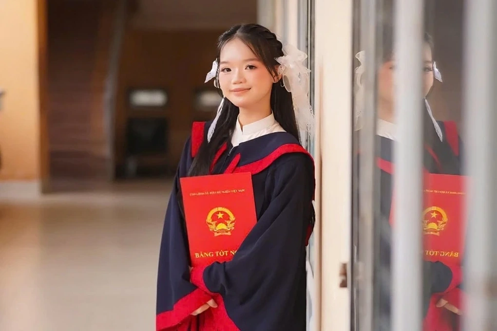 Nữ sinh “em không muốn đơn độc đạt 27,75 điểm khối A00 - 1 Nữ sinh “em không muốn đơn độc đạt 27,75 điểm khối A00 - 1