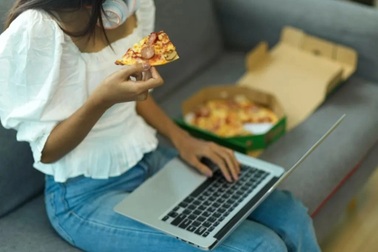 Bác sĩ chỉ ra 4 sai lầm trong ăn uống hiện đại ai cũng dễ mắc phải