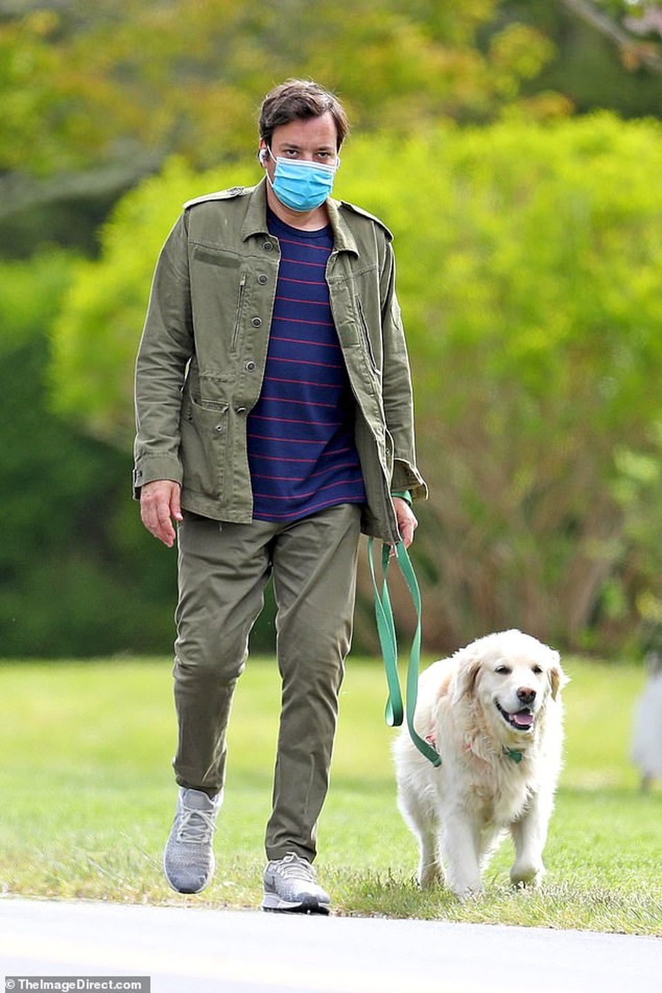 Bradley Cooper đeo băng đô của con ra phố - 6 Bradley Cooper đeo băng đô của con ra phố - 6
