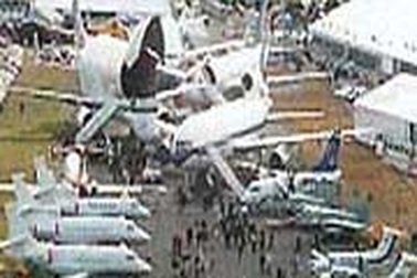 2005: Vận tải hàng không lỗ nặng