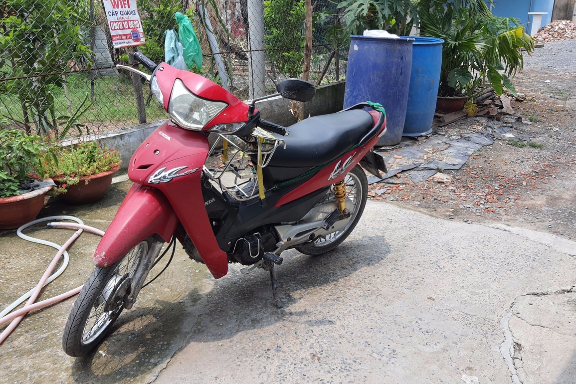 Đi trả nợ sợ chồng la, người phụ nữ hoang báo bị đạp ngã xe cướp tiền - 1 Đi trả nợ sợ chồng la, người phụ nữ hoang báo bị đạp ngã xe cướp tiền - 1