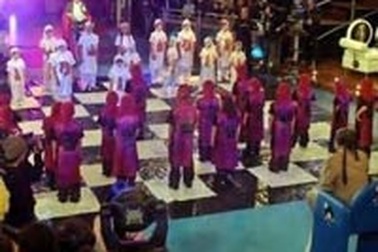 Maradona đấu trí với Kiện tướng cờ vua thế giới Karpov 