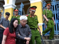 Mai Văn Dâu được giảm án 2 năm tù