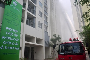 Ecopark tổ chức tập huấn, diễn tập công tác PCCC cho khu Chung cư Rừng Cọ