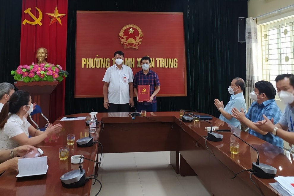 Hà Nội: Sau phê bình của Thủ tướng, phường Thanh Xuân Trung có tân Bí thư - 1 Hà Nội: Sau phê bình của Thủ tướng, phường Thanh Xuân Trung có tân Bí thư - 1