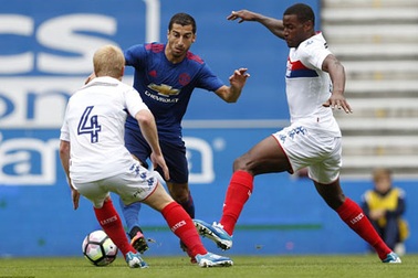 Màn trình diễn ấn tượng của Mkhitaryan trong ngày ra mắt MU