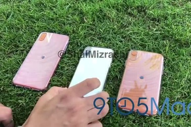 Trên tay mô hình iPhone X 2018 trước khi sản phẩm được ra mắt.