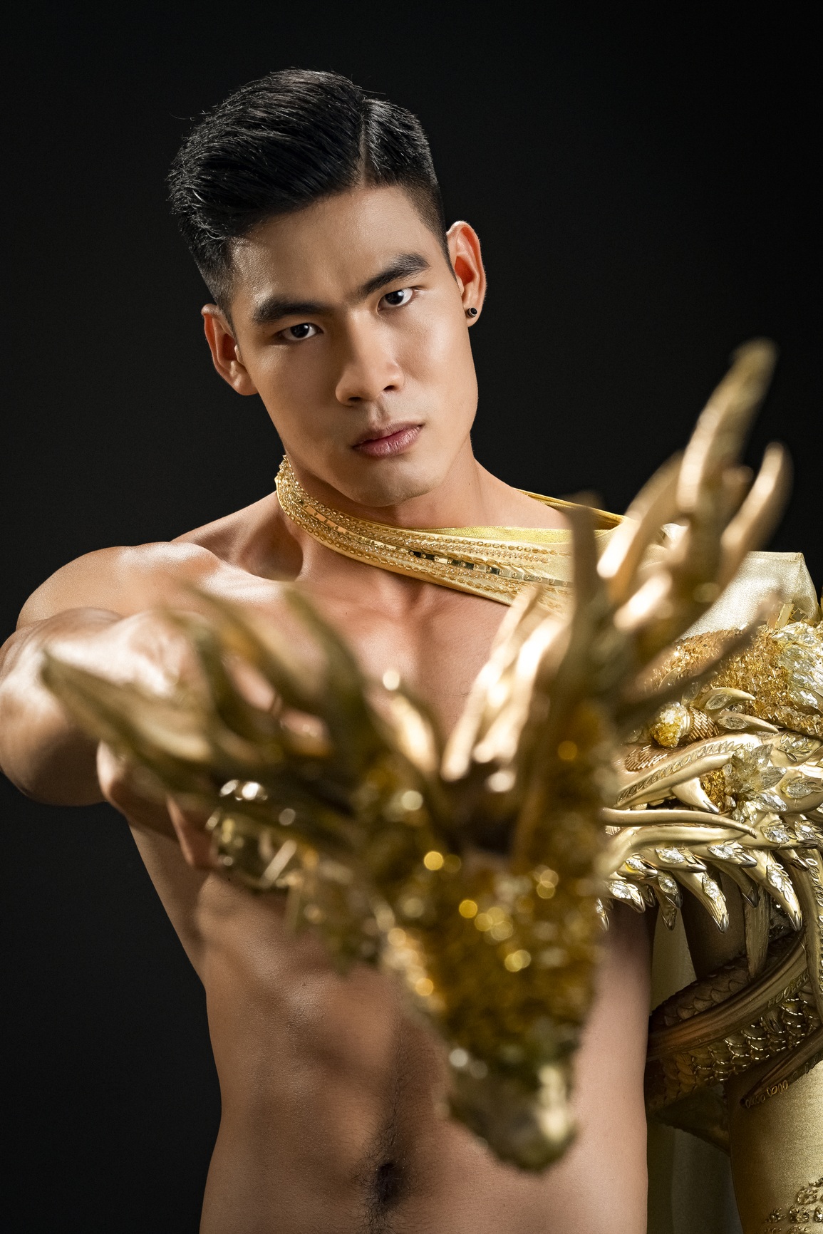 Tiết lộ bộ quốc phục ấn tượng của đại diện Việt Nam tại Mister Global 2022 - 3 Tiết lộ bộ quốc phục ấn tượng của đại diện Việt Nam tại Mister Global 2022 - 3