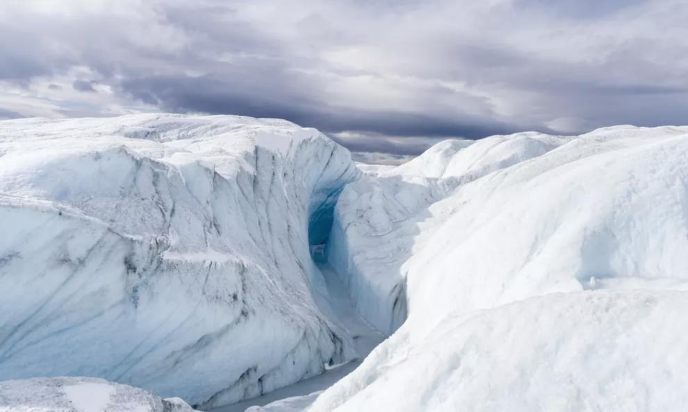 6 cấu trúc bí ẩn dưới lớp băng Greenland - 1 6 cấu trúc bí ẩn dưới lớp băng Greenland - 1