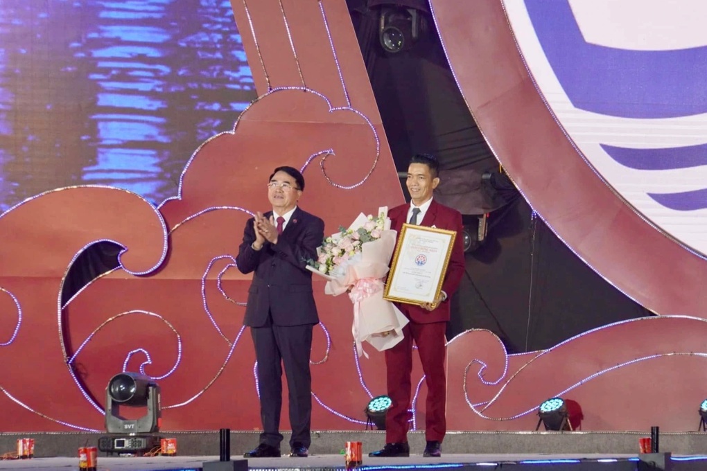 Công bố biểu tượng thành phố Hải Phòng - 2 Công bố biểu tượng thành phố Hải Phòng - 2