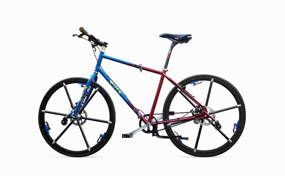 Tuck Bike - Độc đáo xe đạp gấp gọn được cả bánh xe - 2 Tuck Bike - Độc đáo xe đạp gấp gọn được cả bánh xe - 2