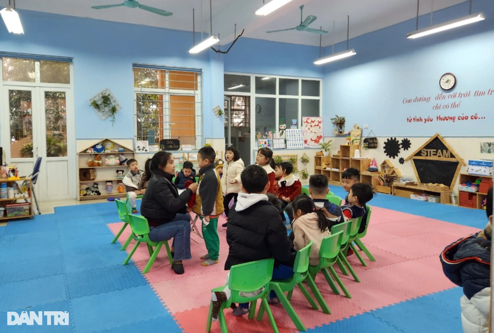 Trẻ nghỉ học vì lạnh: Bà cấp tốc lên trông cháu, con theo mẹ 10km đi làm - 3 Trẻ nghỉ học vì lạnh: Bà cấp tốc lên trông cháu, con theo mẹ 10km đi làm - 3