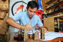 Doanh thu 800 triệu đồng/tháng nay giảm 90%, nghệ nhân thủ công "vỡ mộng"