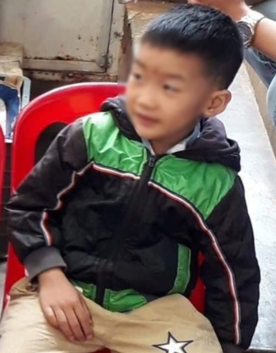 Bé trai lớp 1 đột ngột mất liên lạc đã trở về nhà an toàn - 1 Bé trai lớp 1 đột ngột mất liên lạc đã trở về nhà an toàn - 1