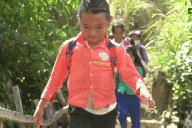 Bản nghèo nơi biên cương mong bạn đọc Dân trí giúp xây cầu vượt suối dữ