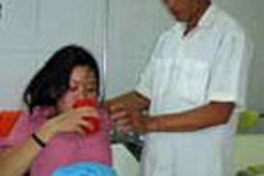 Một giáo viên bị phụ huynh đánh nứt sọ