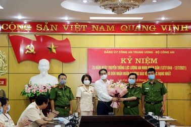 Công an Lào Cai đánh sập đường dây cá độ bóng đá 350 tỷ đồng