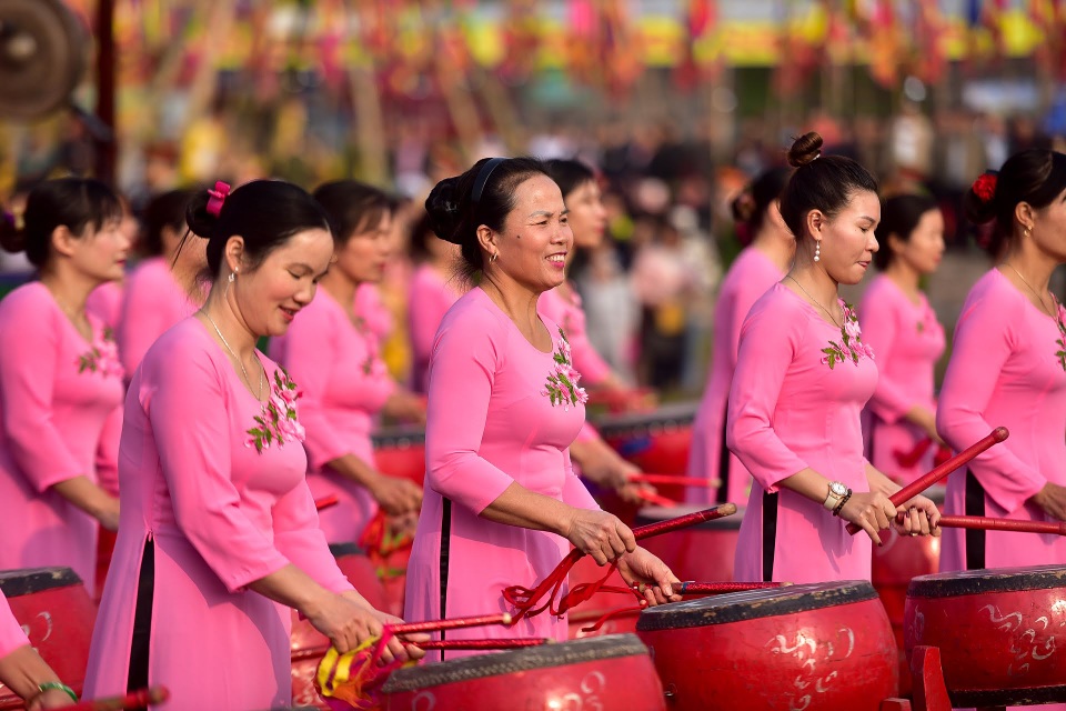 “Vua” xuống ruộng đi cày đầu năm mới, cầu mùa màng bội thu - 8 “Vua” xuống ruộng đi cày đầu năm mới, cầu mùa màng bội thu - 8