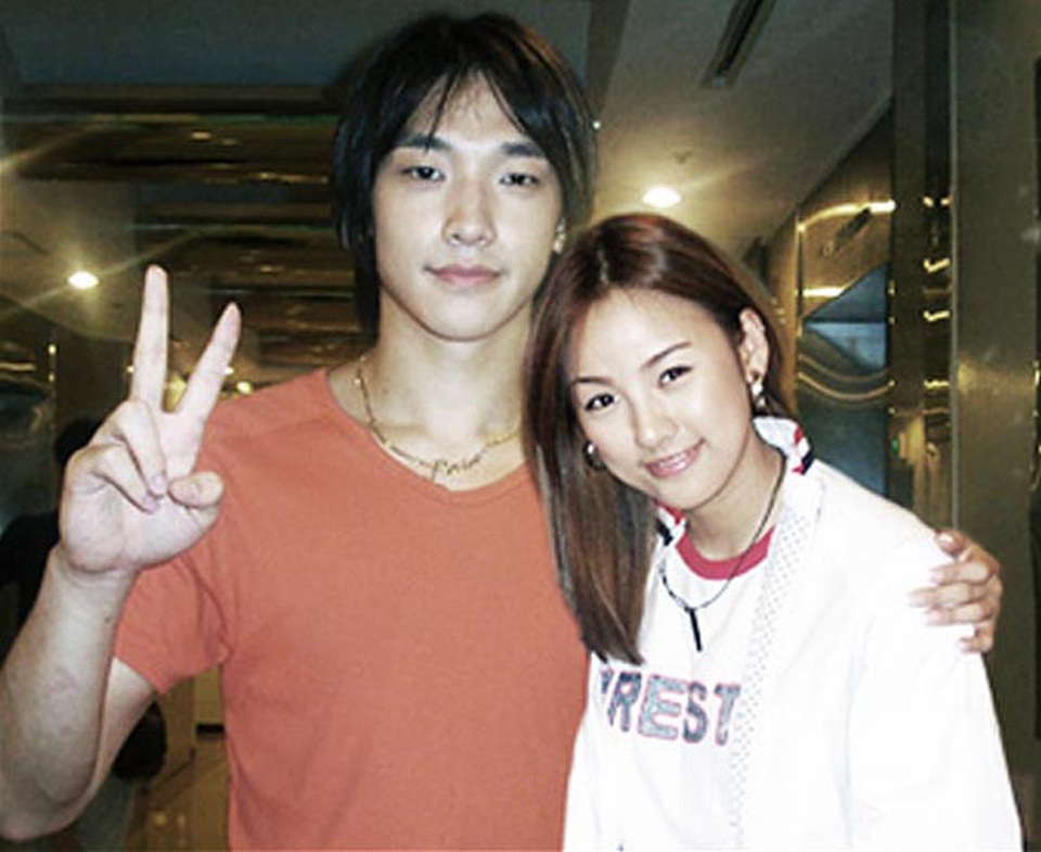 Phản ứng của Lee Hyori khi được Bi (Rain) “tán tỉnh” - 1 Phản ứng của Lee Hyori khi được Bi (Rain) “tán tỉnh” - 1