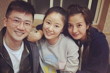 Ngưỡng mộ tình bạn đẹp 20 năm của dàn sao “Hoàn Châu cách cách”