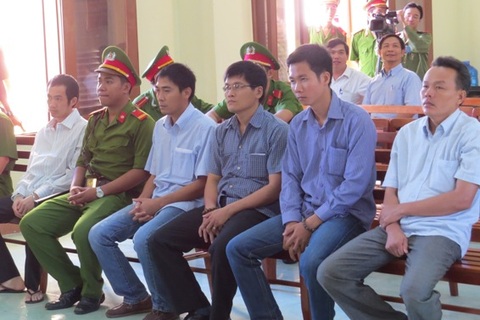 Hôm nay tiếp tục xử vụ 5 công an dùng nhục hình