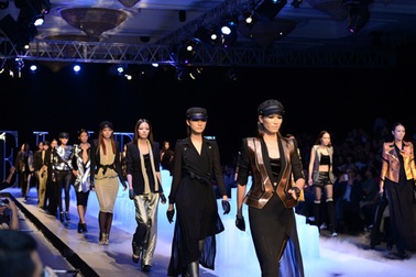 Những màn diễn ấn tượng tại Elle Fashion Show