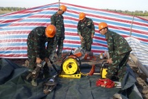 Các chuyên gia bàn giải pháp đưa thi thể bé trai 10 tuổi lên mặt đất