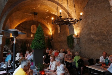 Những nhà hàng cổ xưa nhất thế giới