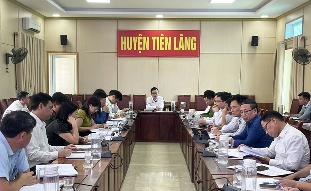Thông tin mới về vụ một chủ tịch huyện ở Hải Phòng có 63,7% tín nhiệm thấp - 1 Thông tin mới về vụ một chủ tịch huyện ở Hải Phòng có 63,7% tín nhiệm thấp - 1
