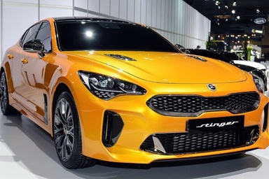 KIA Stinger làm "sao" tại Triển lãm ô tô Seoul 2017