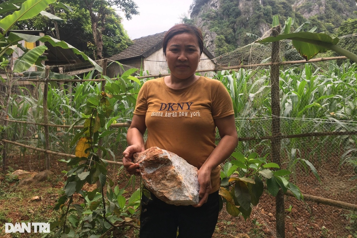 Vụ thiên thạch bay ào ào vào khu dân cư: Do chủ mỏ đá tính toán nhầm? - 3 Vụ thiên thạch bay ào ào vào khu dân cư: Do chủ mỏ đá tính toán nhầm? - 3