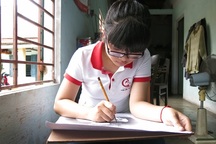 Nữ thủ khoa mê vẽ