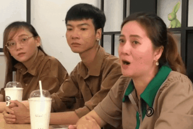 Con gái Vũ Linh bật khóc: "Nói tôi không lo cho cha trước khi mất là sai"