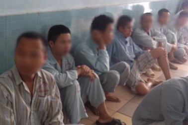 Nam thanh niên tự cắt của quý: Bác sĩ tâm thần nói gì?