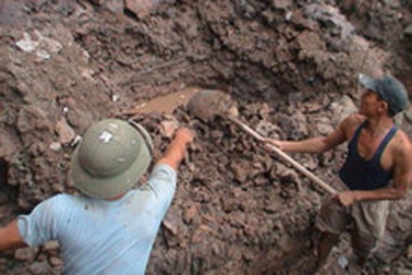 Phát hiện nhiều hài cốt dưới móng nhà 