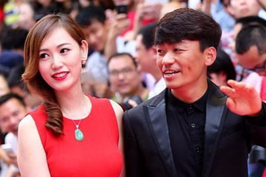 Cuộc sống hiện tại của "vua hài" bị vợ cắm sừng, âm mưu chiếm đoạt tài sản