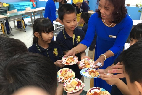 Cảm động phụ huynh thay giáo viên thử áp lực nghề giáo